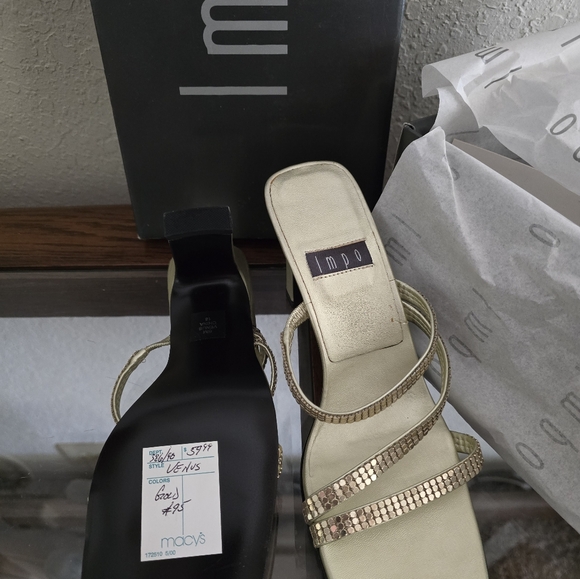 NEW Impo gold strappy heels and matching mini clutch. - Picture 5 of 6